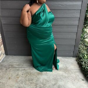 Emerald dress with slit